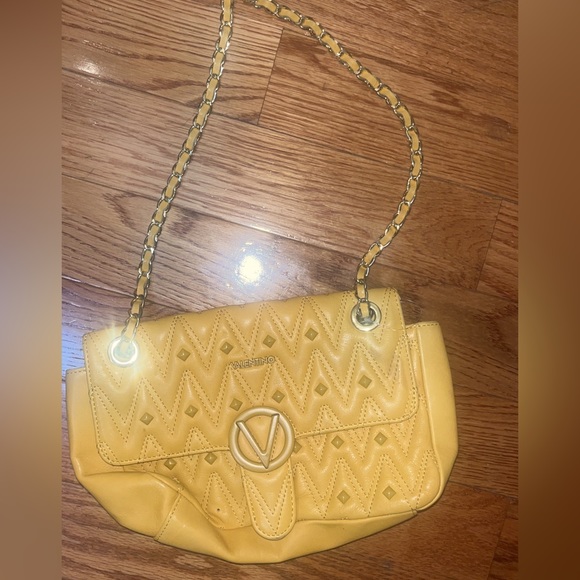 Valentino - Picture 1 of 1